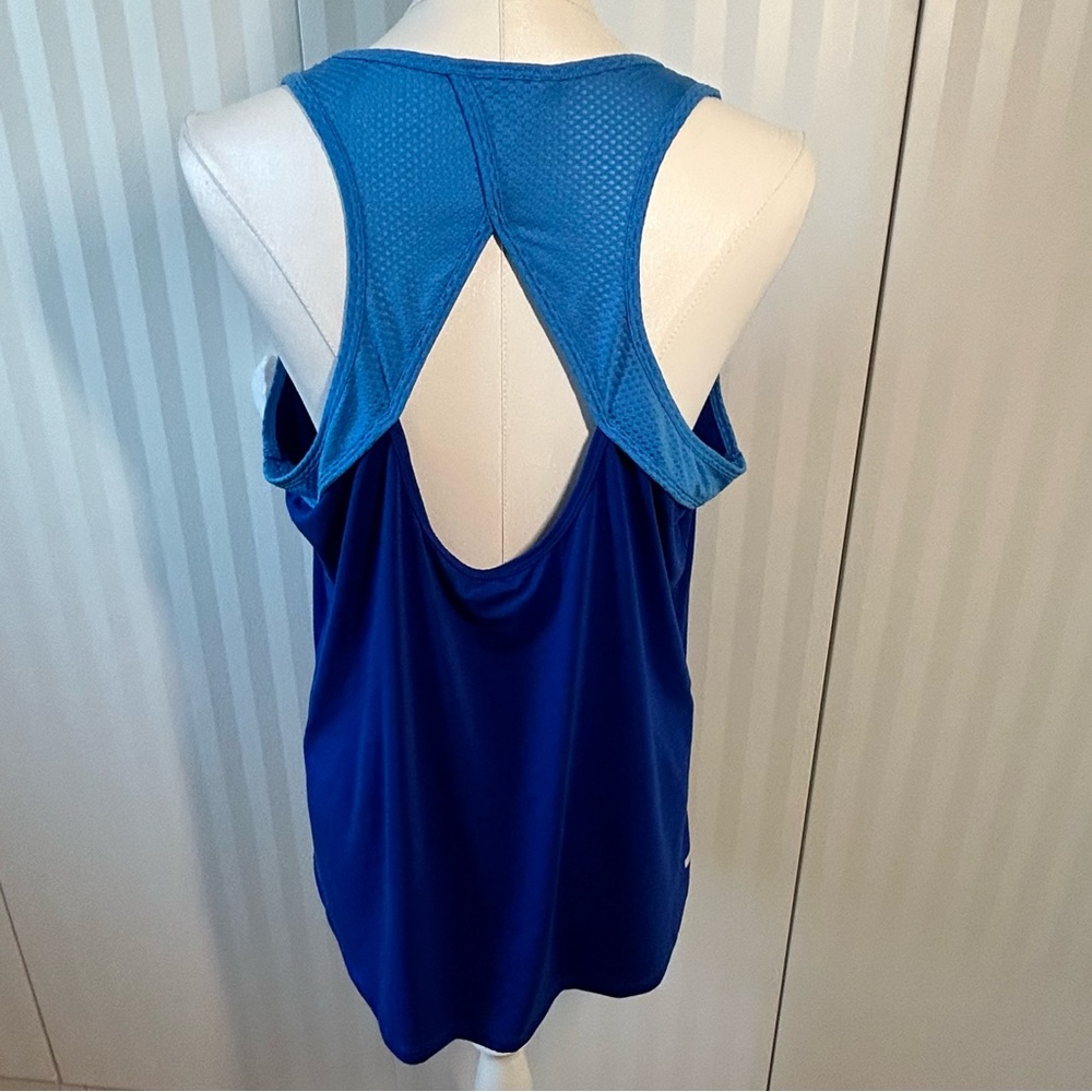 Danskin Now blue workout reflective strip running tank top Size 2XL